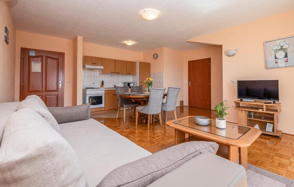 Mira Apartment Makarska